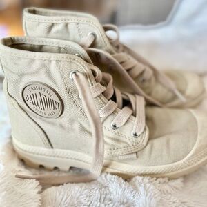 Palladium PAMPA HI Zip Organic Boots - Women's 6.5, Sahara/Ecru